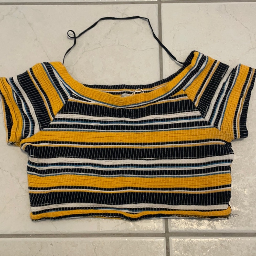 Crop top